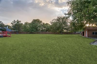 2400 S Bonnie Brae Street, Denton TX 76207 - Photo 3