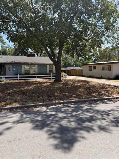 1101 W Chambers Street, Cleburne TX 76033 - Photo 3