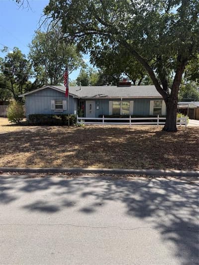 1101 W Chambers Street, Cleburne TX 76033 - Photo 4