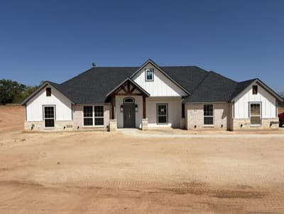 924 Eagles Way, Springtown TX 76082