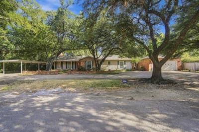 1107 E Walnut Street, Hillsboro TX 76645 - Photo 2