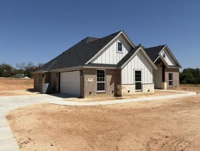 882 Eagles Way, Springtown TX 76082 - Photo 2
