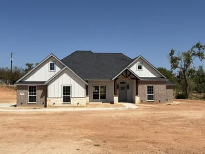 882 Eagles Way, Springtown TX 76082