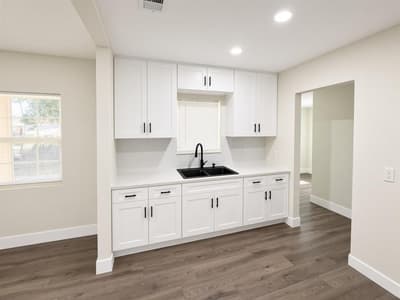 1205 Oak Street, Grand Prairie TX 75050 - Photo 5