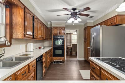 400 Cranbrook Drive, Woodway TX 76712 - Photo 5