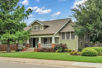 300 W College Street, Grapevine TX 76051 - Photo 4