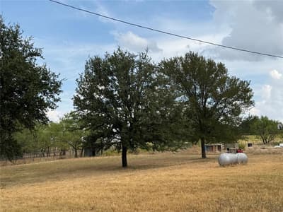 1940 S Pearl Street, Comanche TX 76442 - Photo 3