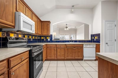 2541 Massey Lane, Robinson TX 76706 - Photo 4
