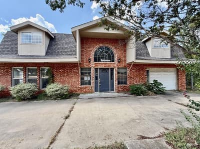 312 S Mockingbird Lane, Keene TX 76059 - Photo 2