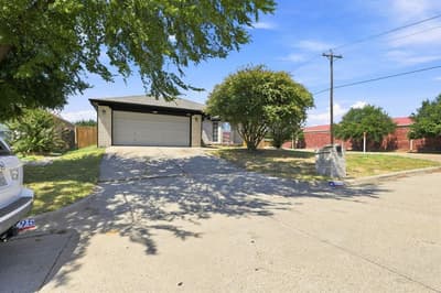 8195 Waterside Trail, Fort Worth TX 76137 - Photo 2