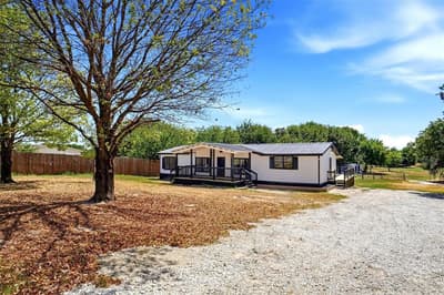 276 Wonder Drive, Springtown TX 76082 - Photo 2