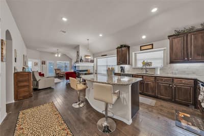2524 Hadley Street, Weatherford TX 76087