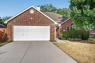 912 Cole Avenue, Denton TX 76208