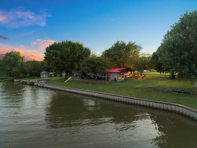 308 Causeway Cove, Seven Points TX 75143