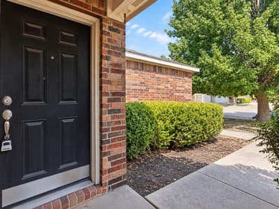 613 Misty Mountain Drive, Fort Worth TX 76140 - Photo 2