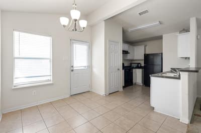 613 Misty Mountain Drive, Fort Worth TX 76140 - Photo 5