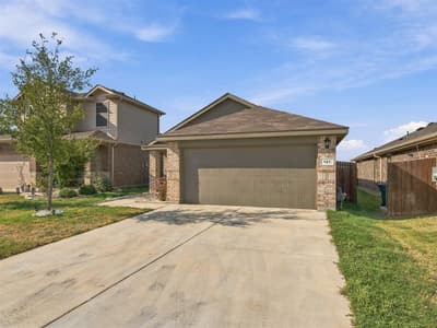 121 Greengate Drive, Boyd TX 76023 - Photo 2