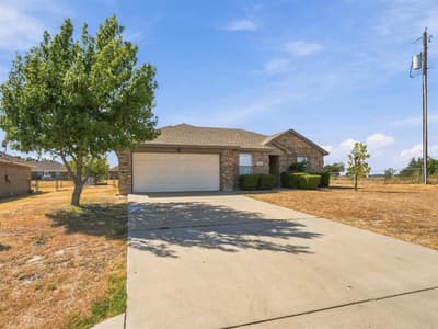 1711 Chenoweth Street, Decatur TX 76234 - Photo 3