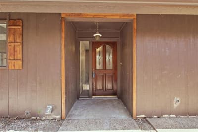 2202 Green Gate Drive, Arlington TX 76012 - Photo 2