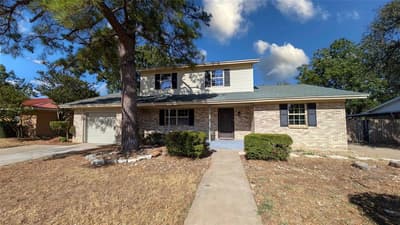 1105 S Ridgeway Drive, Cleburne TX 76033
