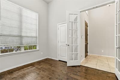 1136 Crest Meadow Drive, Fort Worth TX 76052 - Photo 3