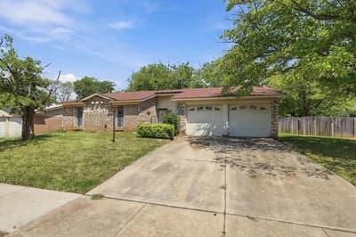 200 Quail Creek Drive, Crowley TX 76036 - Photo 3