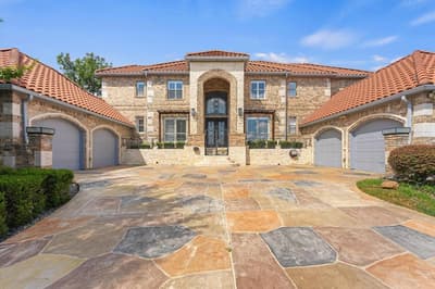 2601 Sir Gawain Lane, Lewisville TX 75056