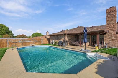 932 Clear View, Bedford TX 76021 - Photo 2