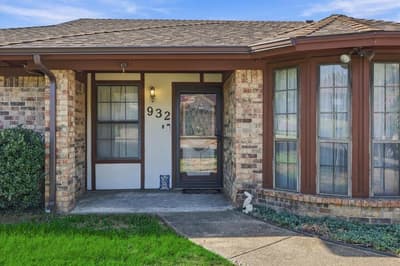 932 Clear View, Bedford TX 76021 - Photo 3