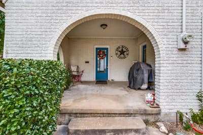 801 Park Drive, Hillsboro TX 76645 - Photo 2