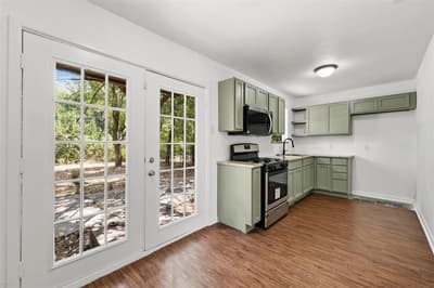 3812 Acree Street, Beverly Hills TX 76711 - Photo 4
