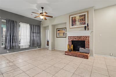 2707 Meadow Lake Drive, Grand Prairie TX 75050 - Photo 2