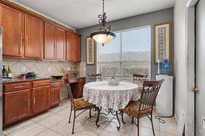 2707 Meadow Lake Drive, Grand Prairie TX 75050 - Photo 4