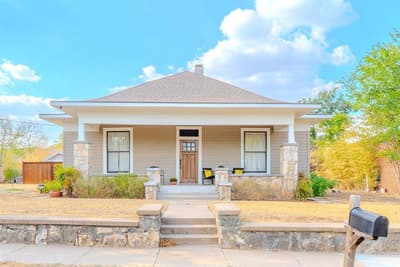 703 W College Street, Stephenville TX 76401 - Photo 2