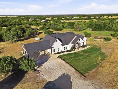 1045 Augustus Court, Rio Vista TX 76093 - Photo 5