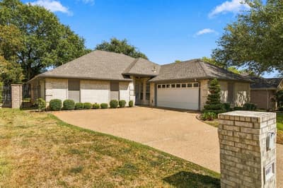 4007 Appian Way, Arlington TX 76013 - Photo 2