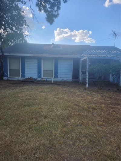 822 Woodrow Street, Arlington TX 76012