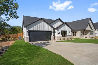 5614 San Jacinto Drive, Granbury TX 76048 - Photo 2