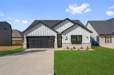 5614 San Jacinto Drive, Granbury TX 76048