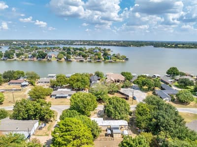 1709 E Apache Trail, Granbury TX 76048 - Photo 2