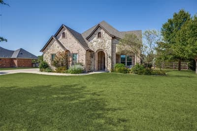 2709 Winthrop Hill Road, Denton TX 76226 - Photo 2