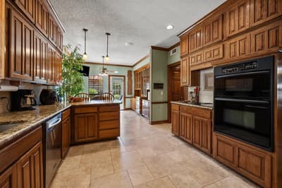 4007 Lake Powell Drive, Arlington TX 76016 - Photo 5