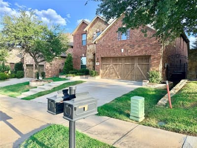 220 Rolling Fork Bend, Irving TX 75039 - Photo 3