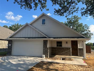 493 W Jefferson Street, Van Alstyne TX 75495