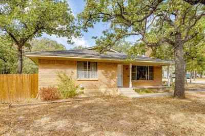 6200 Forest Hill Drive, Forest Hill TX 76119 - Photo 2