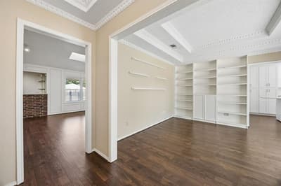 900 Rosewood Court, Euless TX 76039 - Photo 2