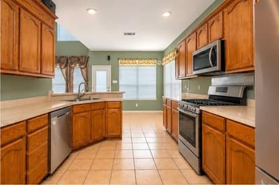 6369 Redeagle Creek Drive, Fort Worth TX 76179 - Photo 5