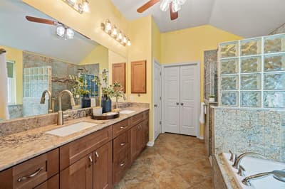 2233 Wembley Wood Lane, Bedford TX 76022 - Photo 3