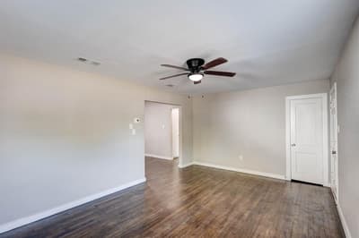 913 S Sargent Street, Fort Worth TX 76103 - Photo 4