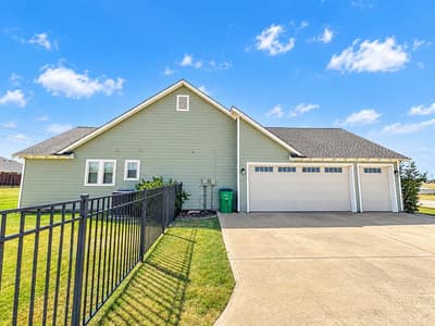 916 N Mesquite Street, Muenster TX 76252 - Photo 3